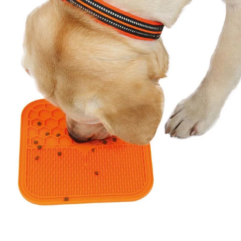 M-PETS Лизательный коврик для домашних животных, размер М, 21x21x1 см, цвет оранжевый